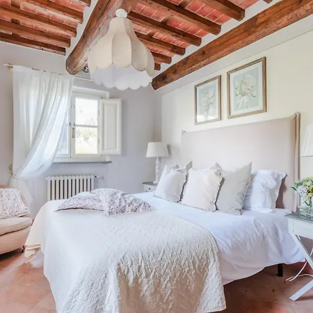 Apartment Jacopo In Wine In Lucca